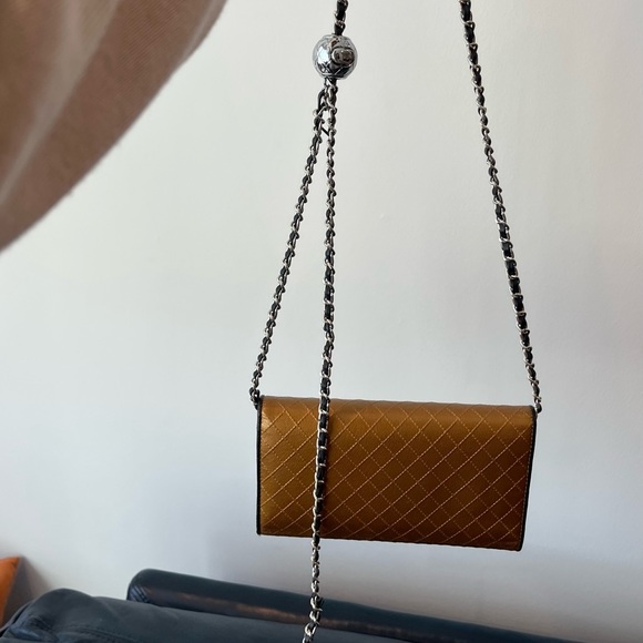 Chanel Wallet - Picture 12 of 16